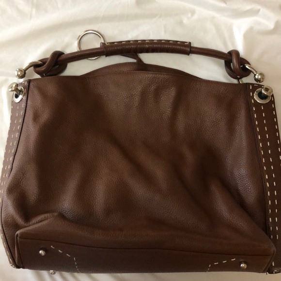 Beautiful Slouch purse by BCBG Max Azaria - Picture 5 of 8